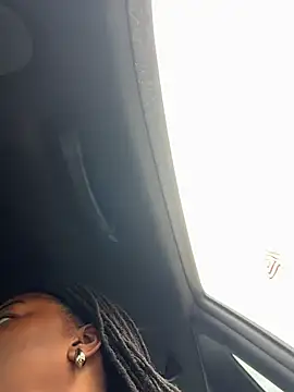 GirthGoddessCoco webcam