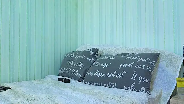 _Lily_ webcam