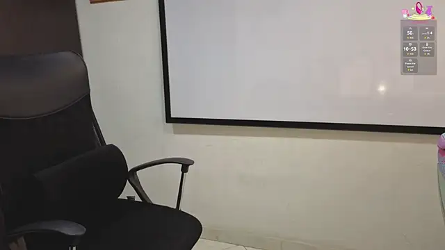 Happy_tits webcam