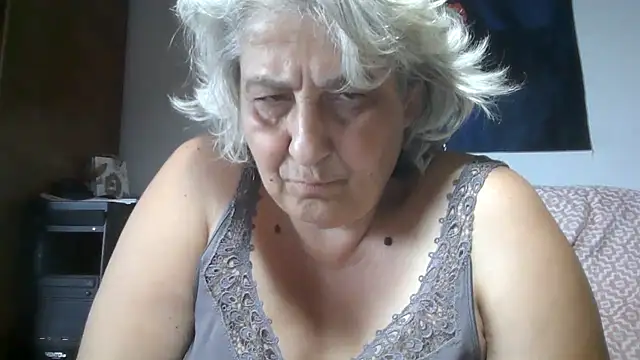 ExquisiteMature webcam