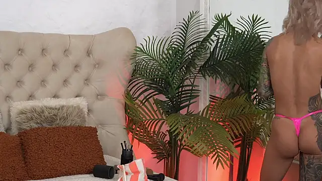 TiffanyMaze webcam
