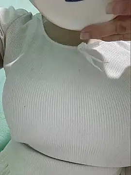 Shine_Mai webcam
