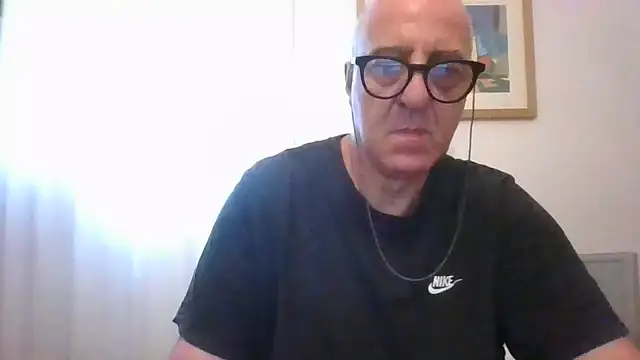 ANONIMO7735 webcam