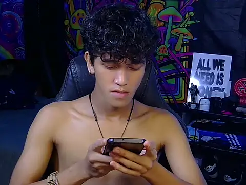 hugekenbigcock webcam