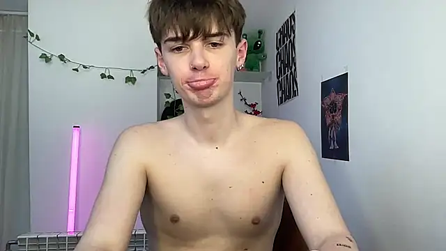 YourMilkyGuy webcam
