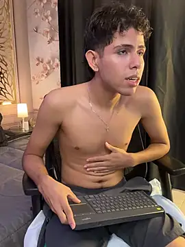 hunterwest06 webcam