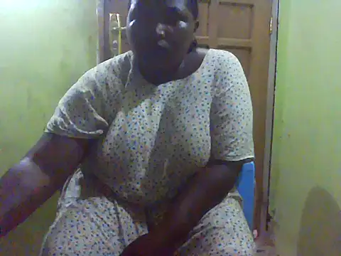 Sweetythighs webcam