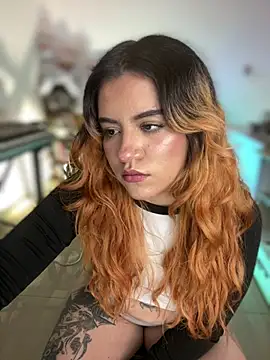 NikkiNix