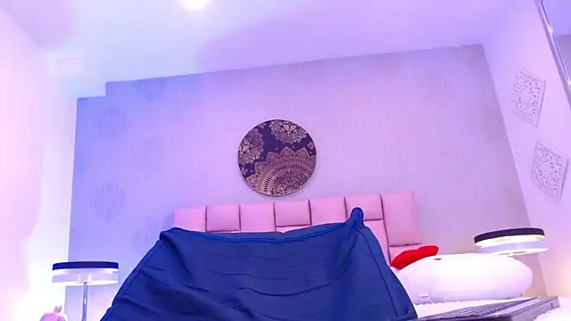 IsabelleDaza webcam