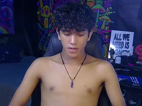 hugekenbigcock webcam