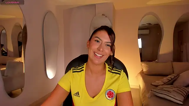 ArianaDumont webcam