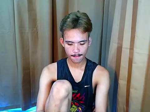 UrasianCummer02 webcam