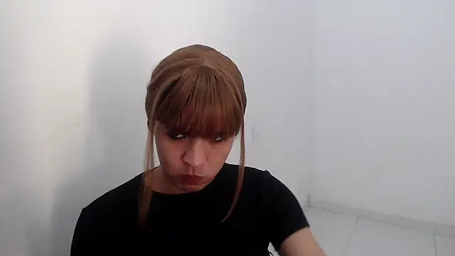 estefania224 webcam