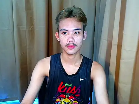 UrasianCummer02 webcam