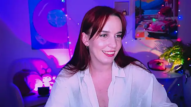 LolaFyre webcam
