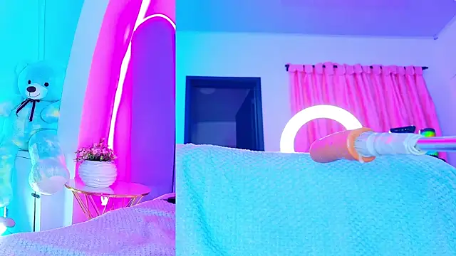 NathaxaLeans webcam