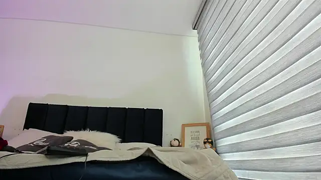 melanie_roux__ webcam
