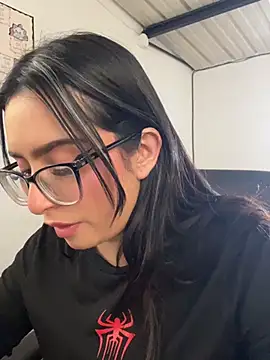 Kloenovoa- live cam on StripChat
