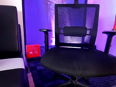 anddy_hugecock webcam