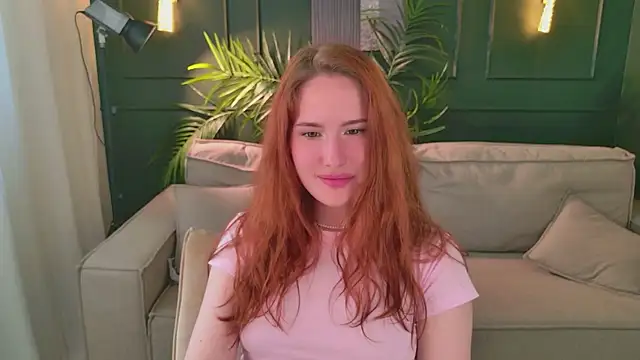 ChloeAster webcam