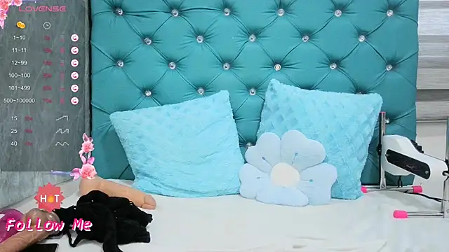 MAARYMOON webcam