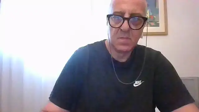 ANONIMO7735 webcam