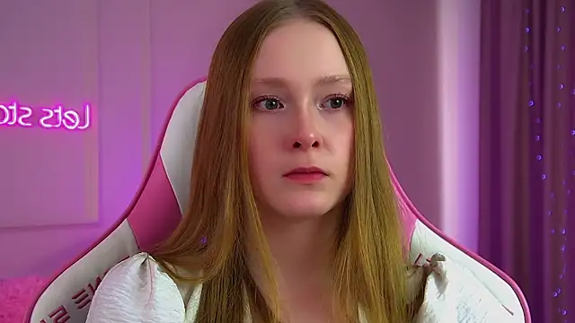 AgataFoxley webcam