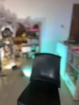 NikkiNix webcam