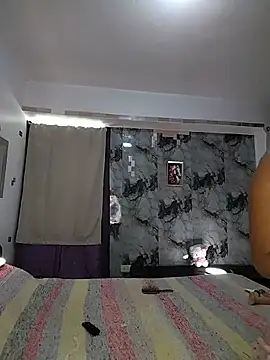 SaharQamar webcam
