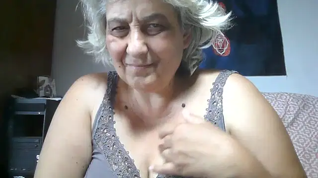 ExquisiteMature webcam