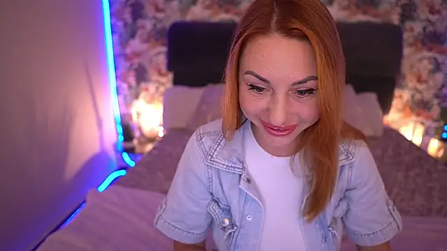 KristiiMax webcam