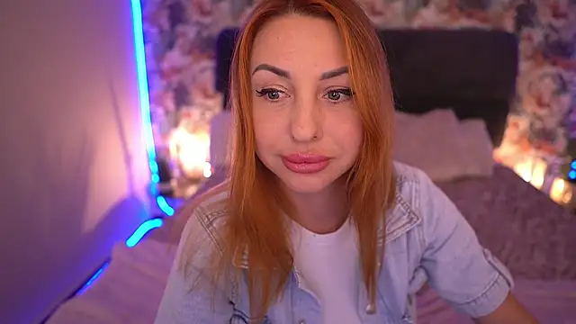 KristiiMax webcam