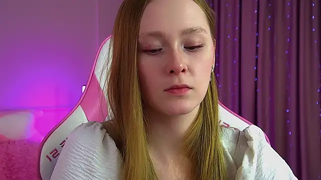 AgataFoxley webcam