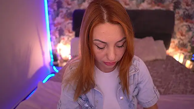 KristiiMax webcam