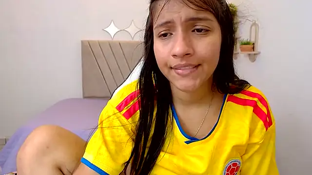 zara_cute - Zara_cute's free webcam - UK Sex Cams
