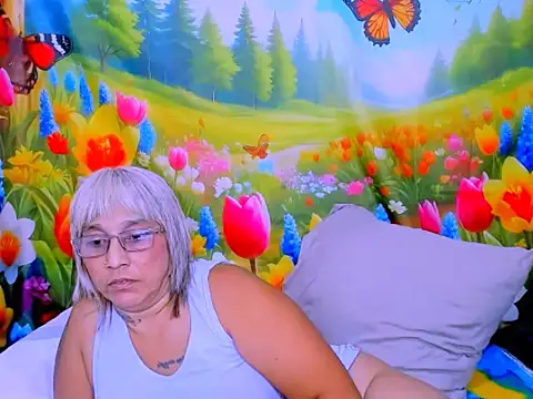 indianroxy webcam