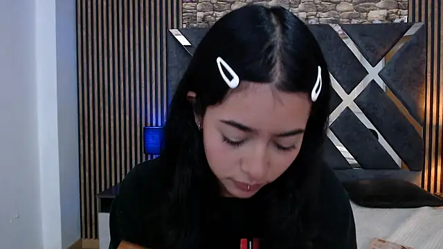 Amy_channel webcam