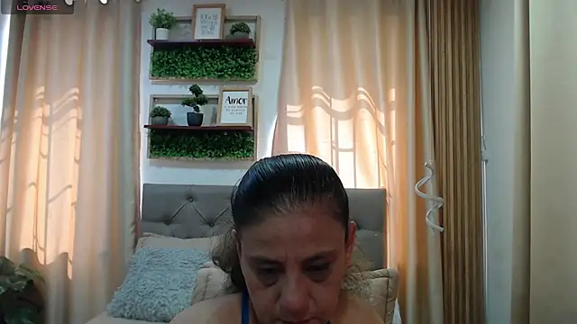 sasi_luna webcam