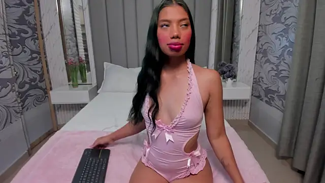 doll_skinny18 webcam