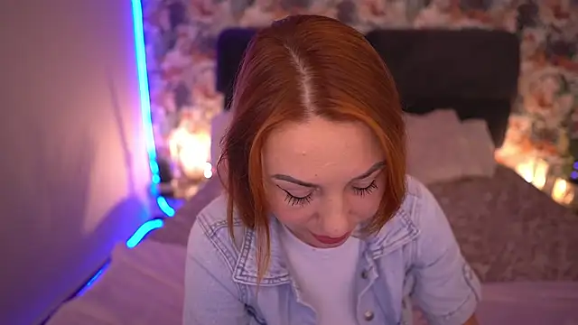 KristiiMax webcam
