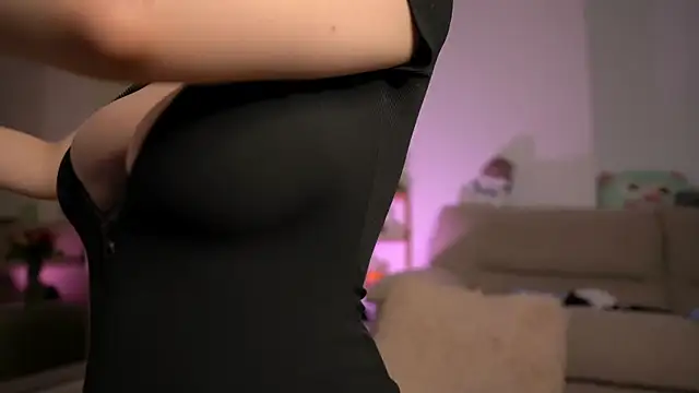 Mona_Lisss webcam