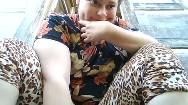 flacara100 - Flacara100's free webcam - UK Sex Cams