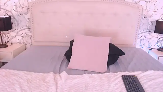 Venusandrea29 webcam