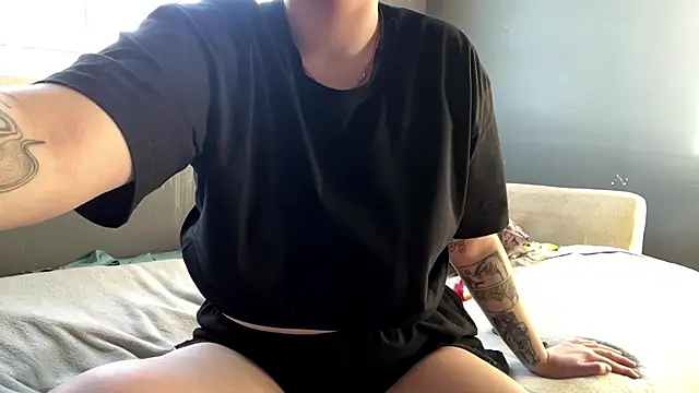 LiyaStile webcam