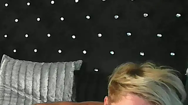 InannaStar webcam