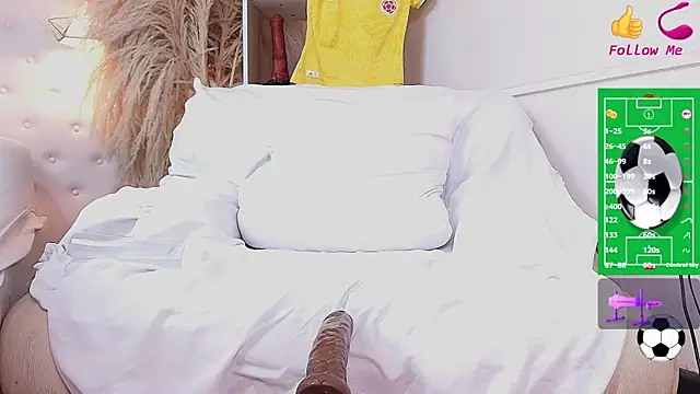 valerie_lya