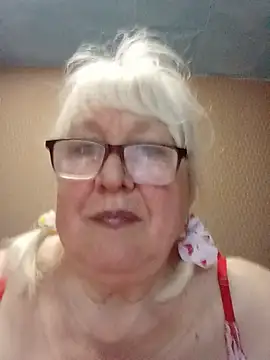 Alexia64231 live cam on StripChat