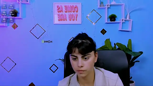 nami_glow webcam