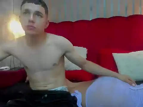 ZoeANDAlex_ webcam