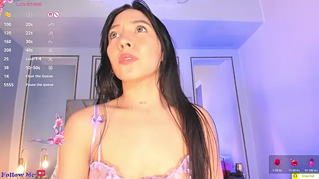 AlannaJoness webcam
